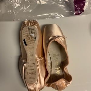 FREED OF LONDON Fish Maker 4 1x Heel Pin